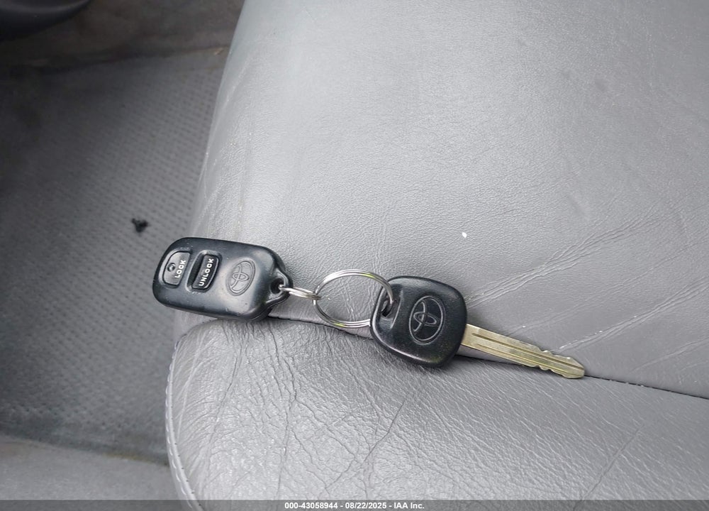 2000 TOYOTA CAMRY XLE V6 VIN: 4T1BF28K9YU098809