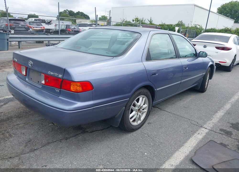 2000 TOYOTA CAMRY XLE V6 VIN: 4T1BF28K9YU098809