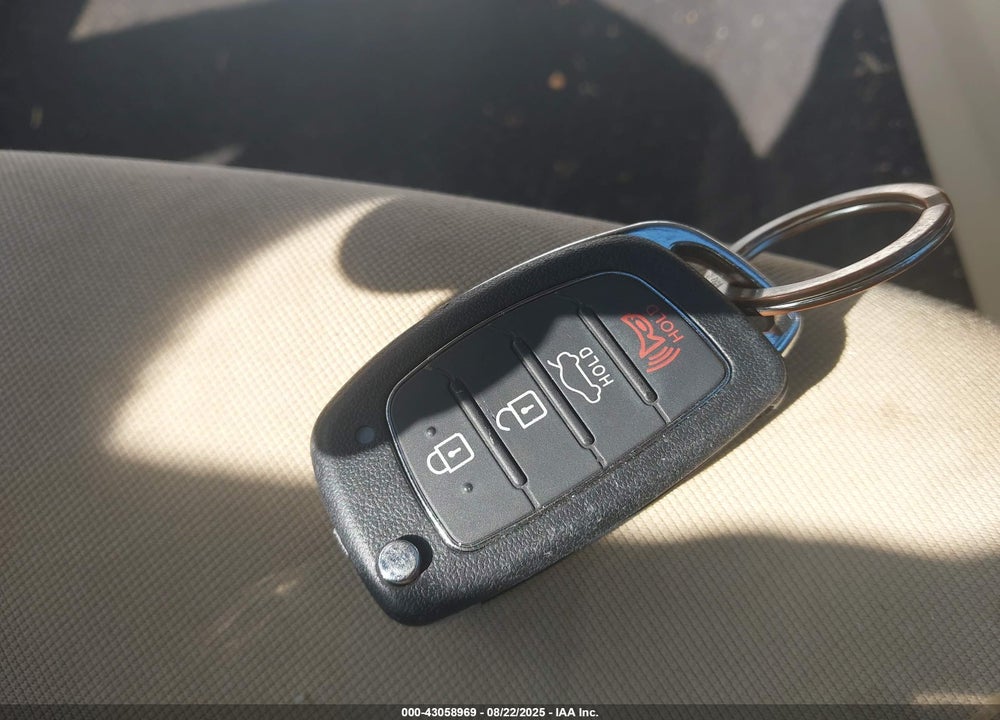 2016 HYUNDAI SONATA SE VIN: 5NPE24AF5GH284720