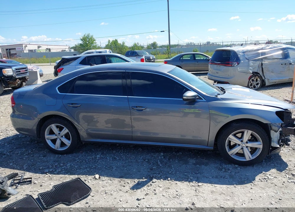 2012 VOLKSWAGEN PASSAT 2.0L TDI SE VIN: 1VWBN7A3XCC025855