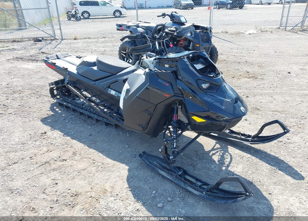 2025 SKI-DOO SUMMIT 850 EXP 175 VIN: 2BPSTPSH7SV000010