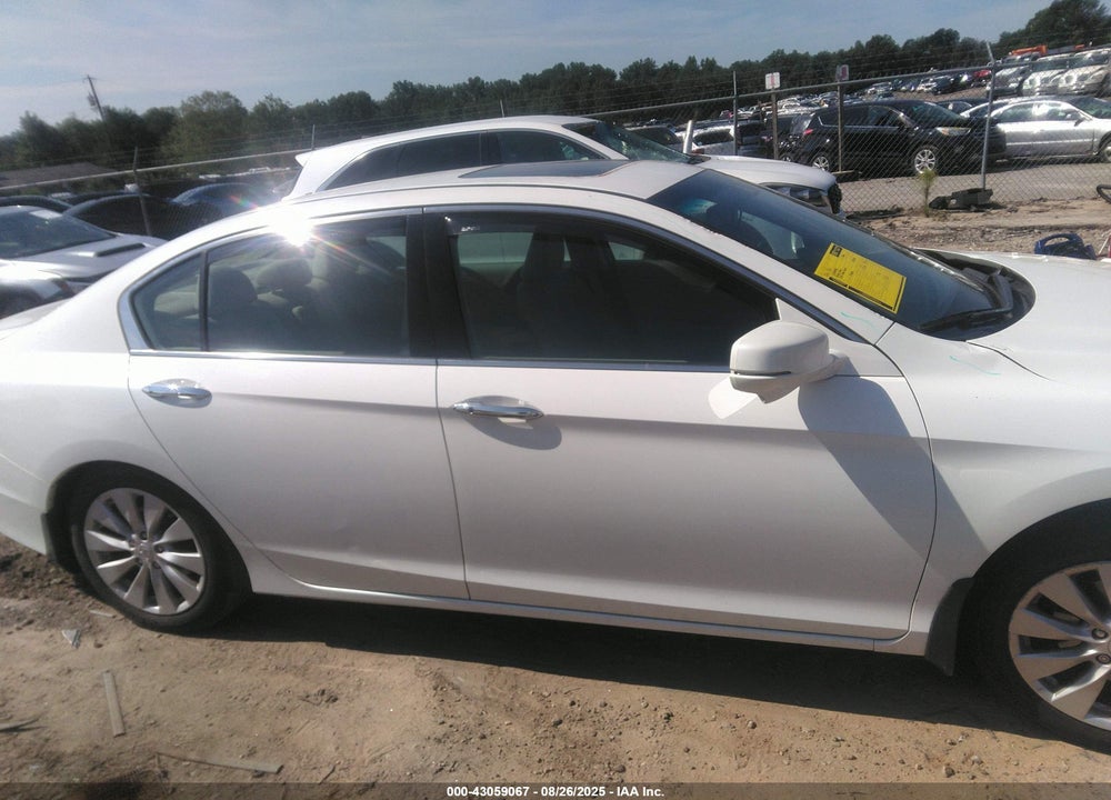 2014 HONDA ACCORD VIN: 1HGCR3F88EA032506