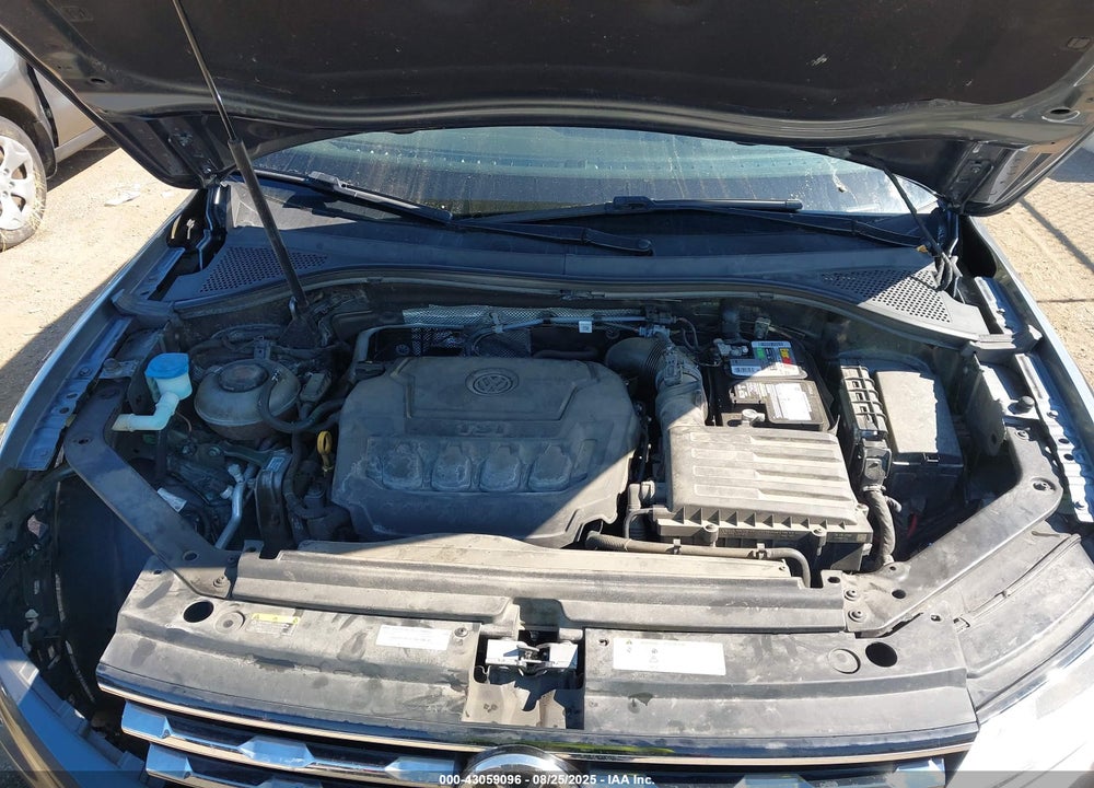 2020 VOLKSWAGEN TIGUAN VIN: 3VV1B7AX2LM152478