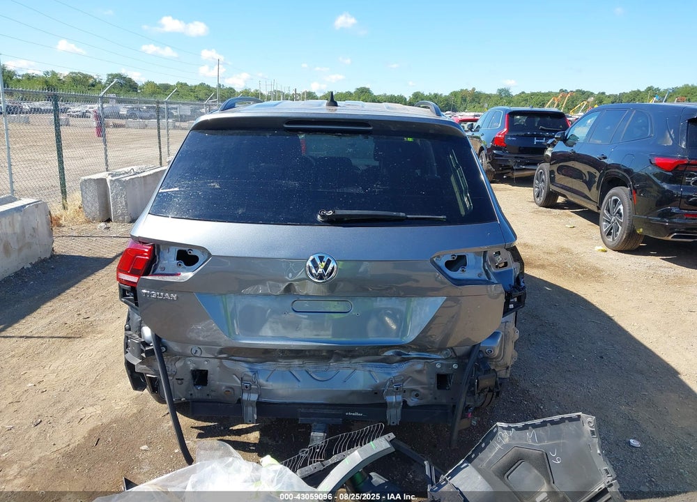 2020 VOLKSWAGEN TIGUAN VIN: 3VV1B7AX2LM152478