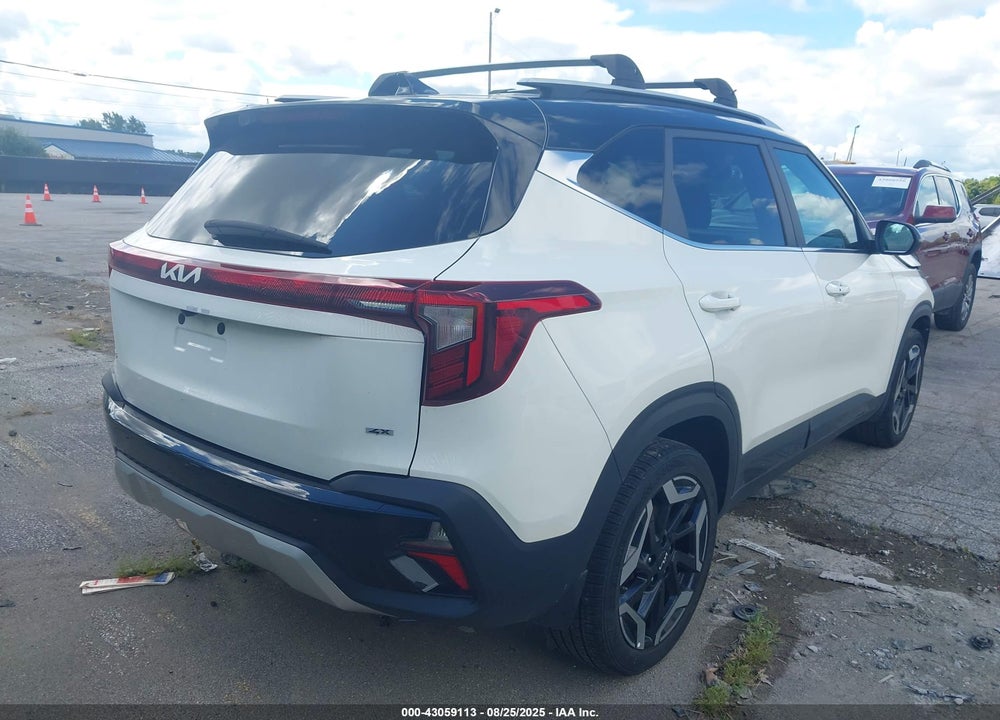 2024 KIA SELTOS VIN: KNDETCA72R7580575