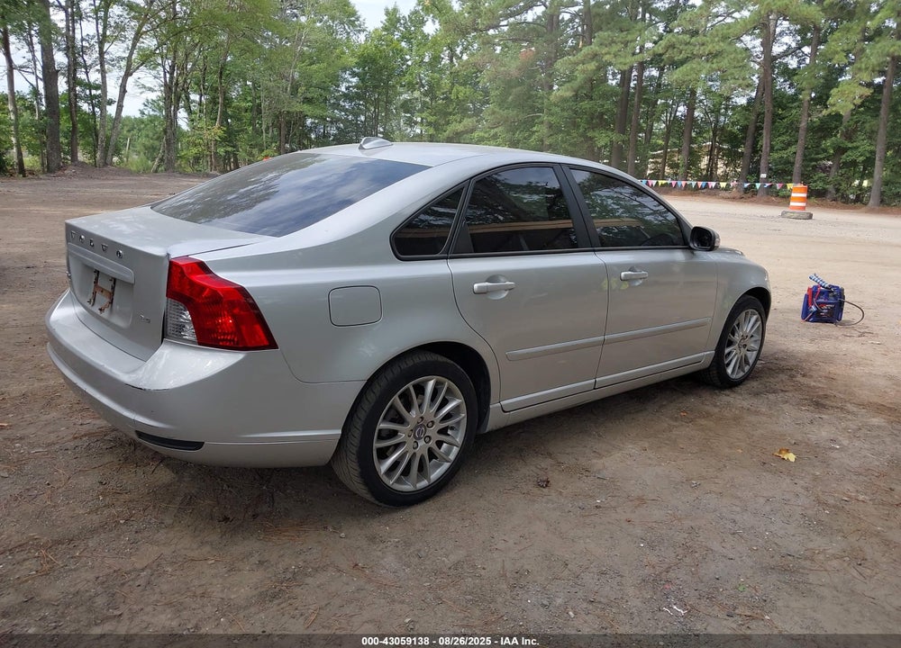 2009 VOLVO S40 2.4I VIN: YV1MS390492464095