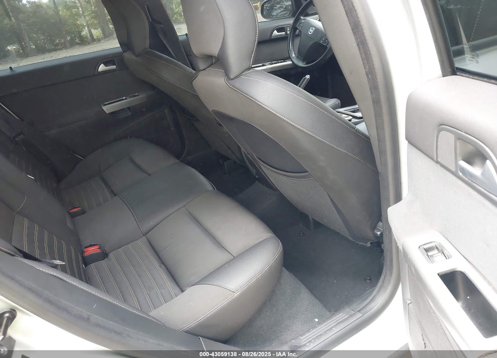 2009 VOLVO S40 2.4I VIN: YV1MS390492464095