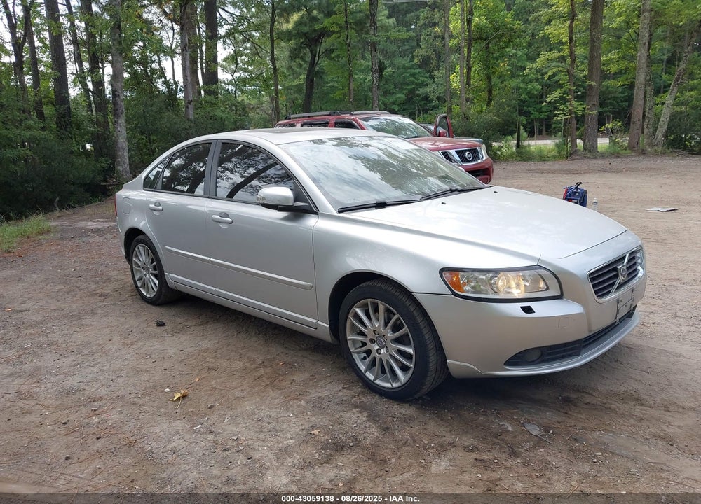 2009 VOLVO S40 2.4I VIN: YV1MS390492464095