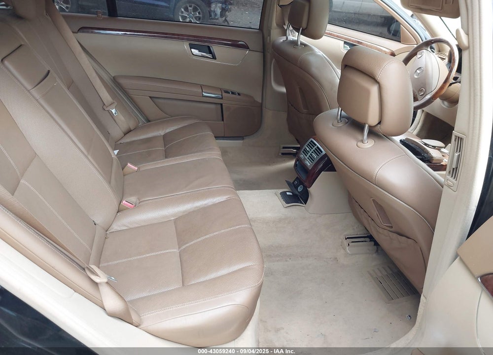 2009 MERCEDES-BENZ S CLASS VIN: WDDNG71X09A258652