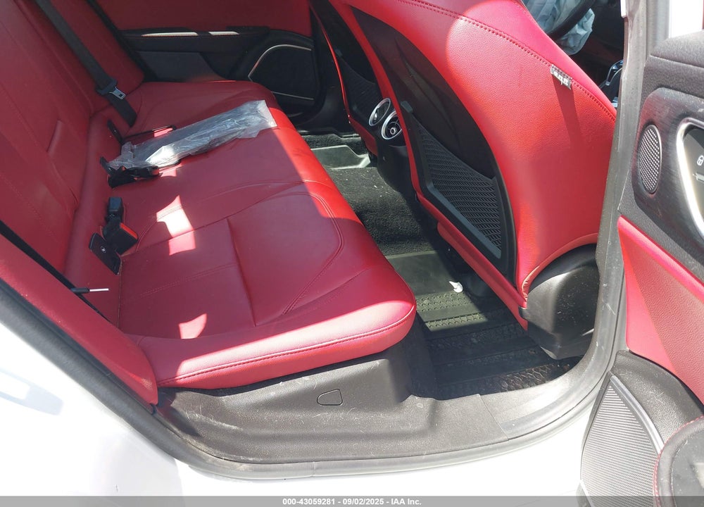 2021 ALFA ROMEO GIULIA AWD VIN: ZARFANANXM7644302