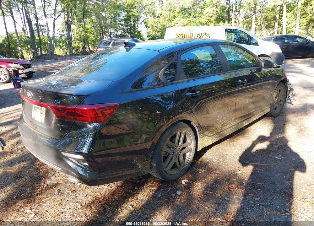 2021 KIA FORTE GT LINE VIN: 3KPF34AD1ME265596