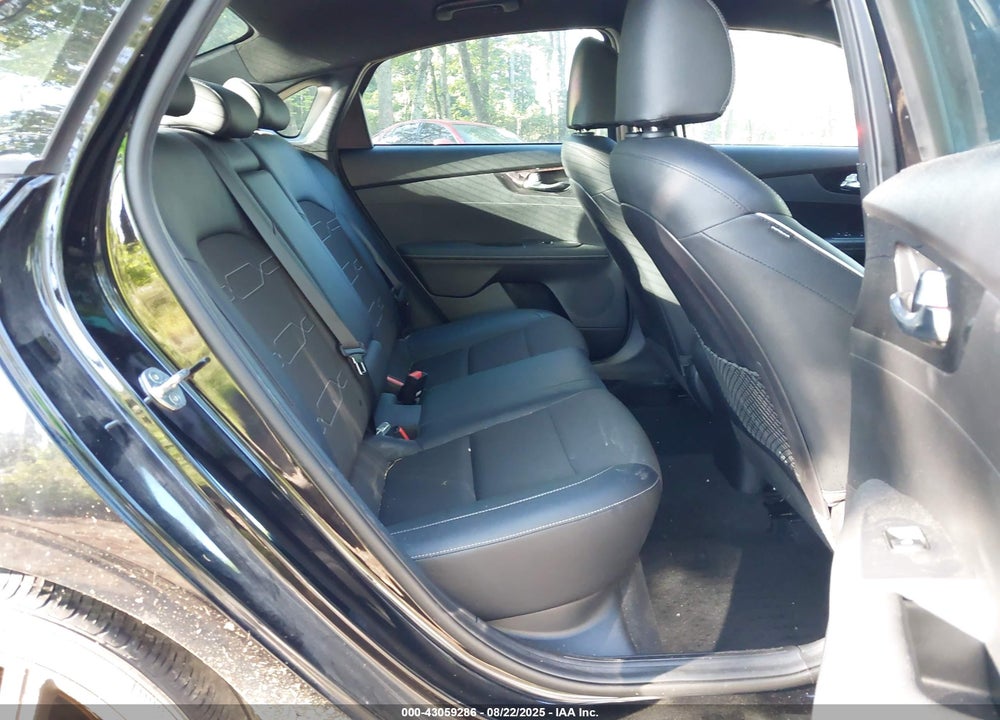 2021 KIA FORTE GT LINE VIN: 3KPF34AD1ME265596