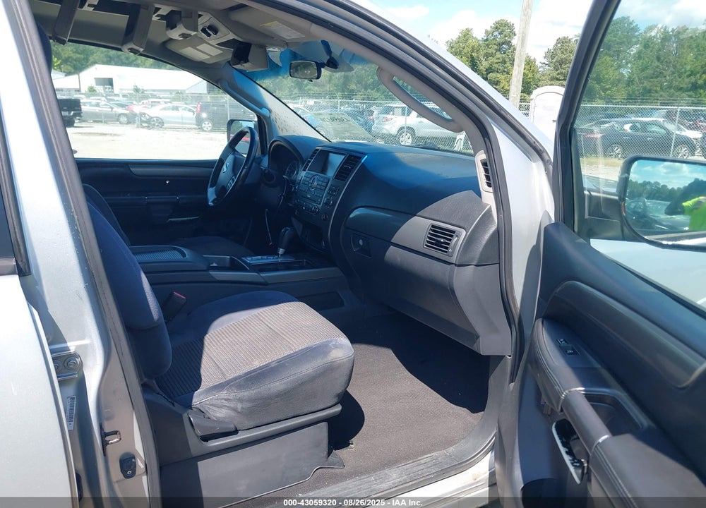 2011 NISSAN ARMADA SV VIN: 5N1AA0NC0BN608011
