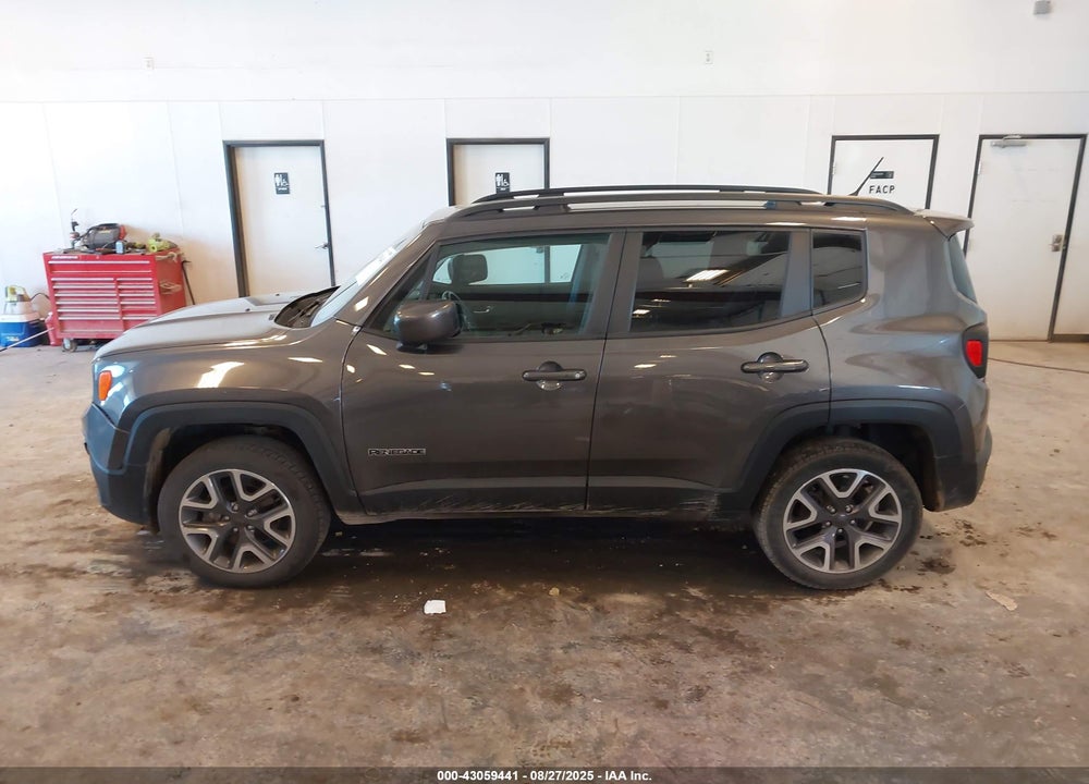 2016 JEEP RENEGADE VIN: ZACCJBBT5GPD42786
