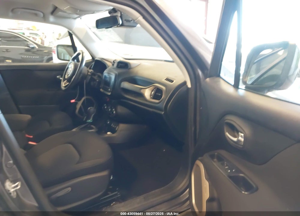 2016 JEEP RENEGADE VIN: ZACCJBBT5GPD42786