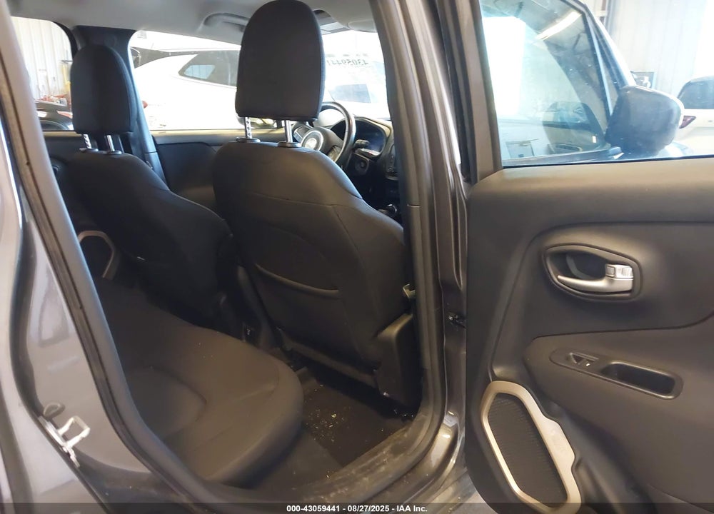 2016 JEEP RENEGADE VIN: ZACCJBBT5GPD42786