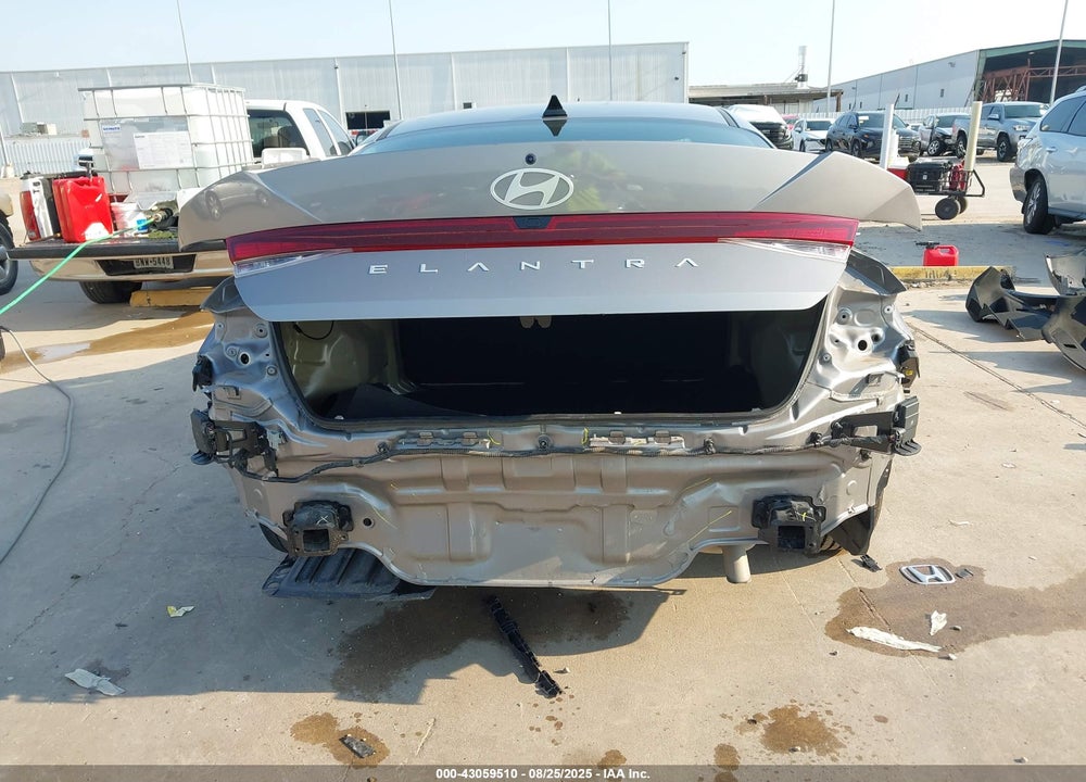 2024 HYUNDAI ELANTRA SEL VIN: KMHLM4DG9RU664668