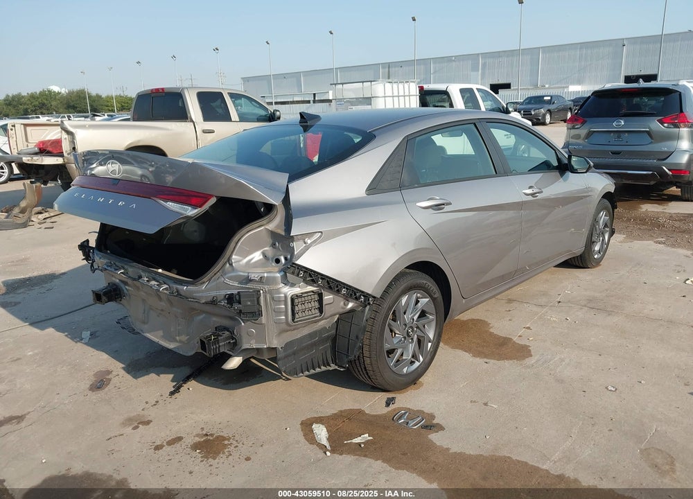 2024 HYUNDAI ELANTRA SEL VIN: KMHLM4DG9RU664668
