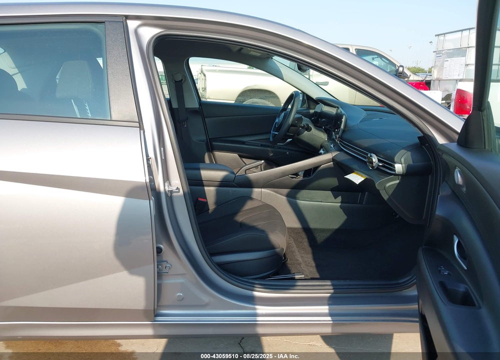 2024 HYUNDAI ELANTRA SEL VIN: KMHLM4DG9RU664668