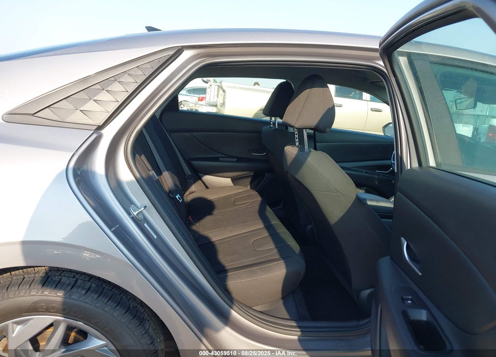 2024 HYUNDAI ELANTRA SEL VIN: KMHLM4DG9RU664668