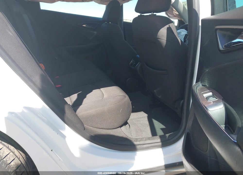 2019 CHEVROLET MALIBU VIN: 1G1ZD5ST4KF171567