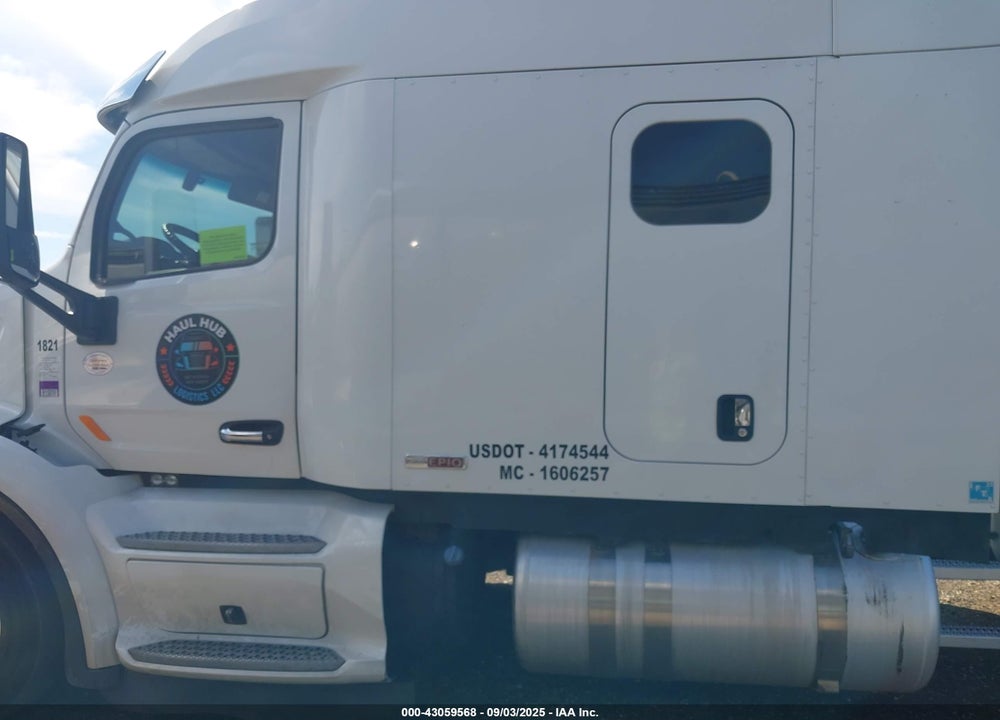 2020 PETERBILT 579 VIN: 1XPBDP9XXLD657213