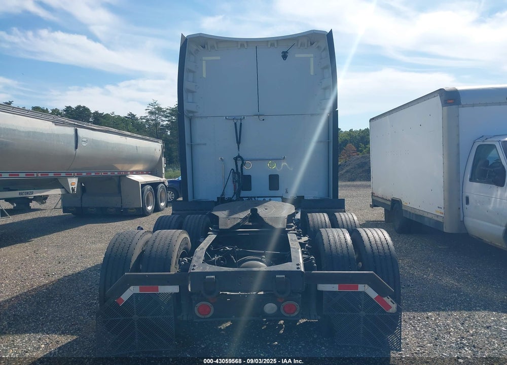 2020 PETERBILT 579 VIN: 1XPBDP9XXLD657213