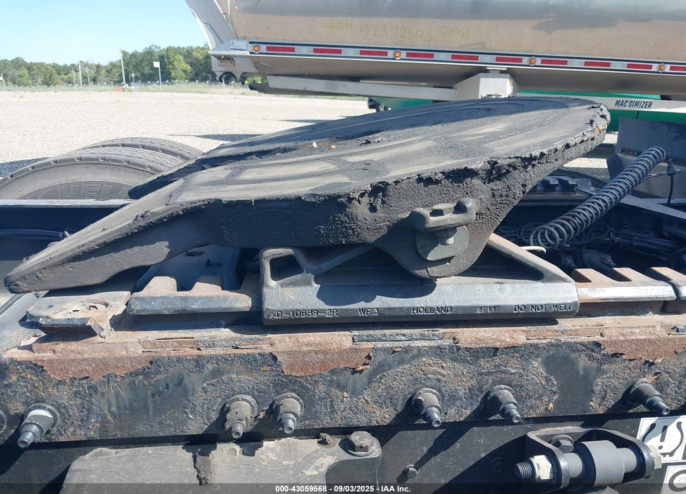 2020 PETERBILT 579 VIN: 1XPBDP9XXLD657213