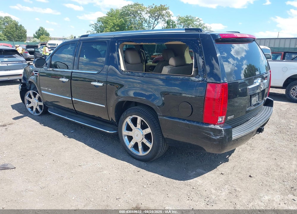 2011 CADILLAC ESCALADE ESV LUXURY VIN: 1GYS4HEF8BR398558