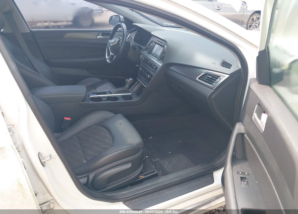 2017 HYUNDAI SONATA VIN: 5NPE34AF7HH444160