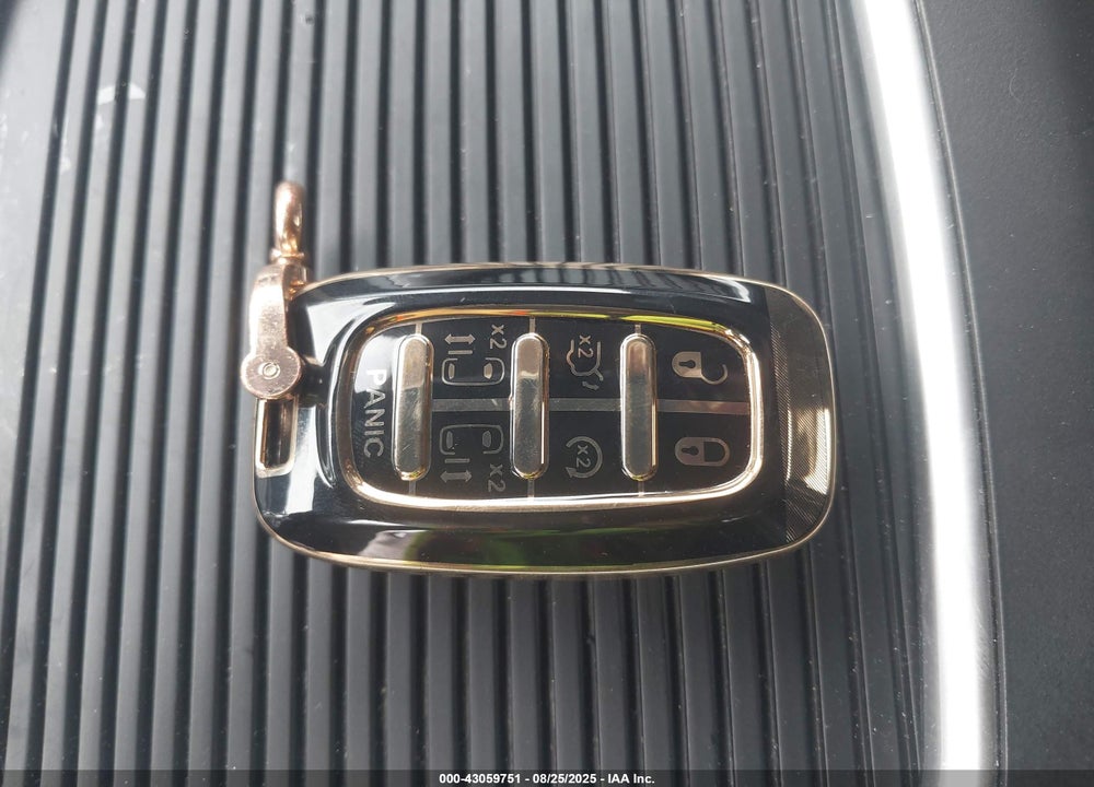 2023 CHRYSLER PACIFICA TOURING L VIN: 2C4RC1BG6PR602061