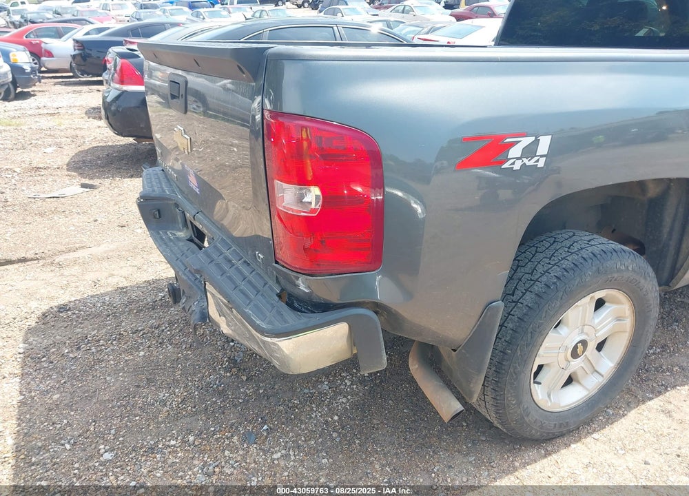 2011 CHEVROLET SILVERADO 1500 VIN: 1GCRKSE31BZ202196