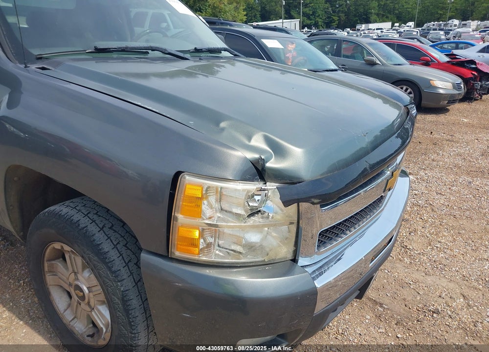 2011 CHEVROLET SILVERADO 1500 VIN: 1GCRKSE31BZ202196