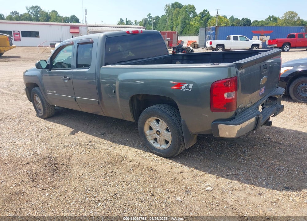 2011 CHEVROLET SILVERADO 1500 VIN: 1GCRKSE31BZ202196