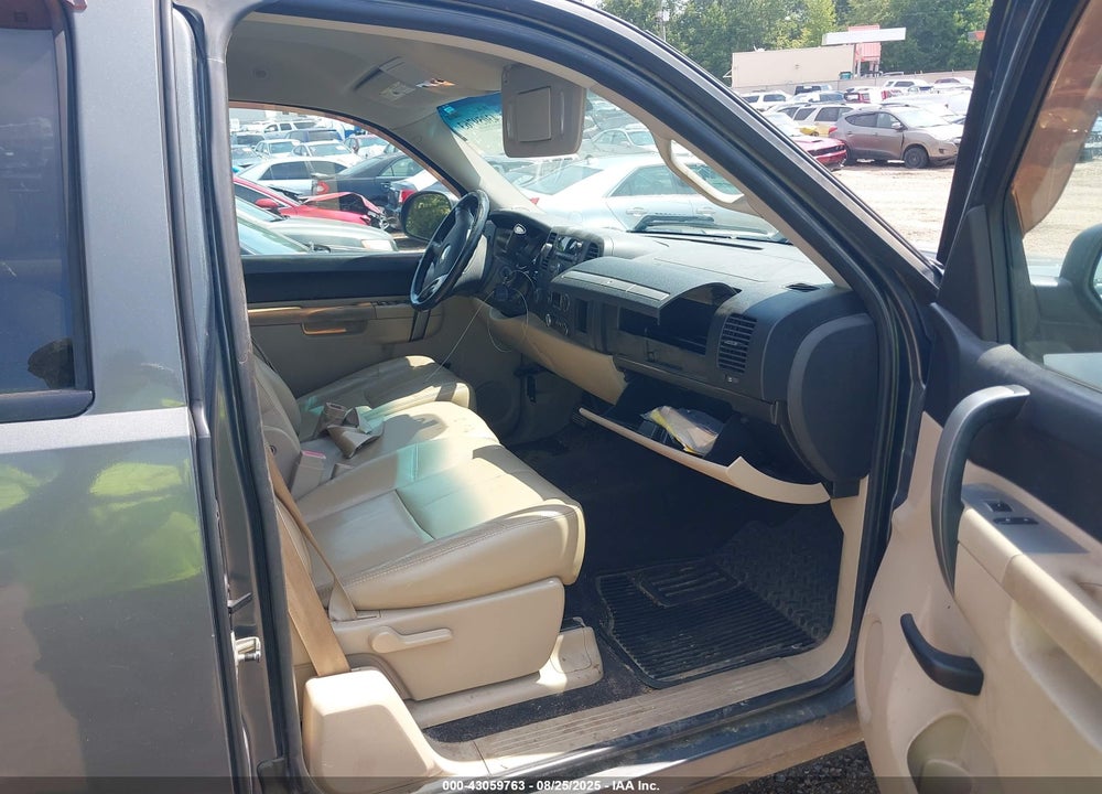 2011 CHEVROLET SILVERADO 1500 VIN: 1GCRKSE31BZ202196