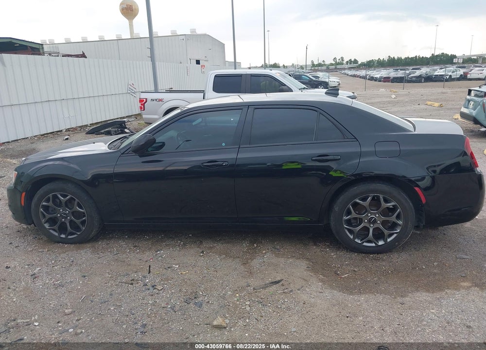2016 CHRYSLER 300 VIN: 2C3CCAGG5GH304951
