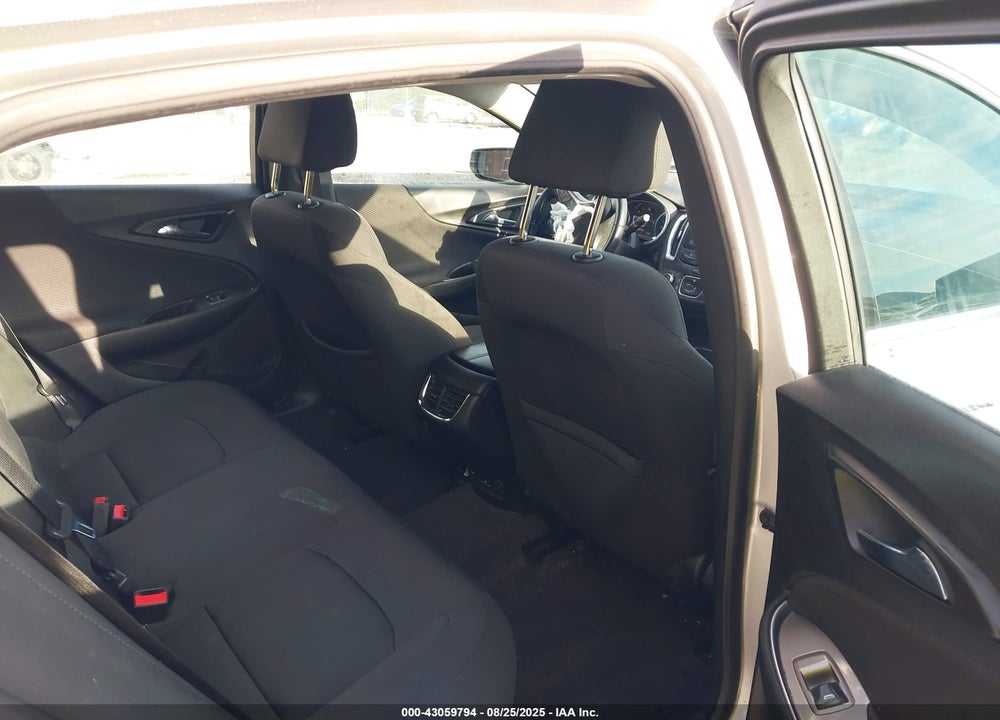 2018 CHEVROLET MALIBU VIN: 1G1ZD5ST5JF130069
