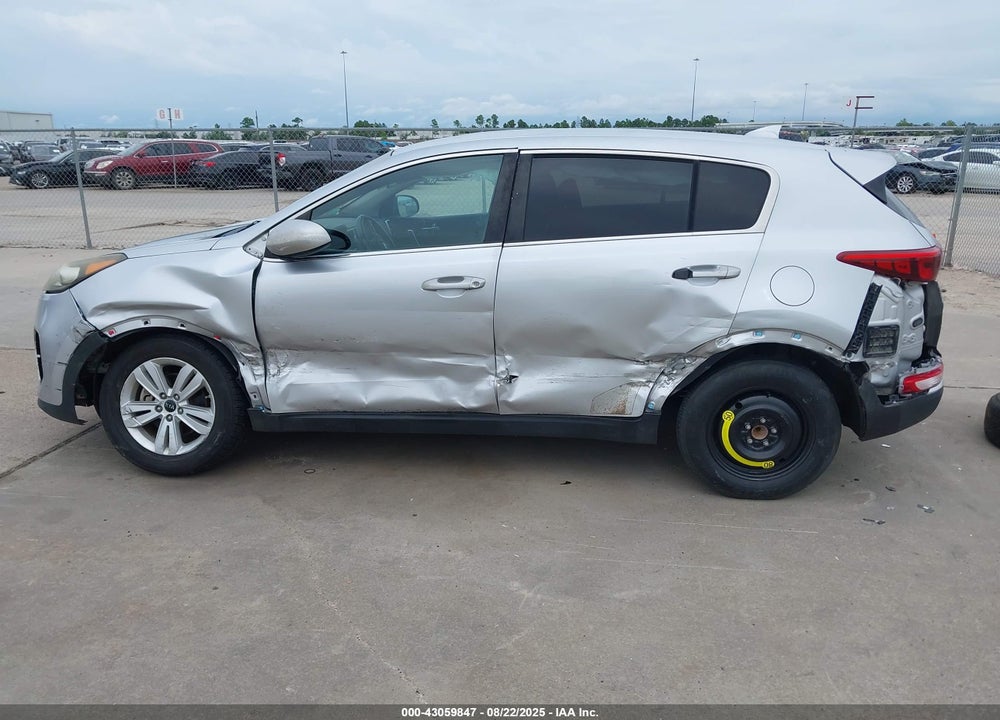 2018 KIA SPORTAGE LX VIN: KNDPM3AC2J7341244