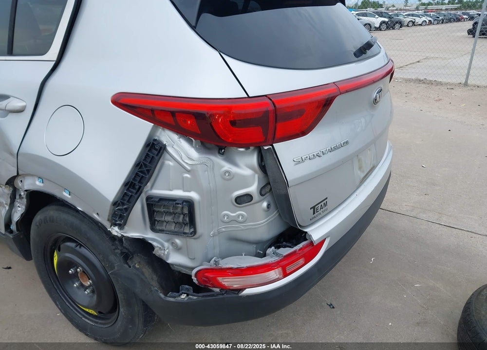 2018 KIA SPORTAGE LX VIN: KNDPM3AC2J7341244