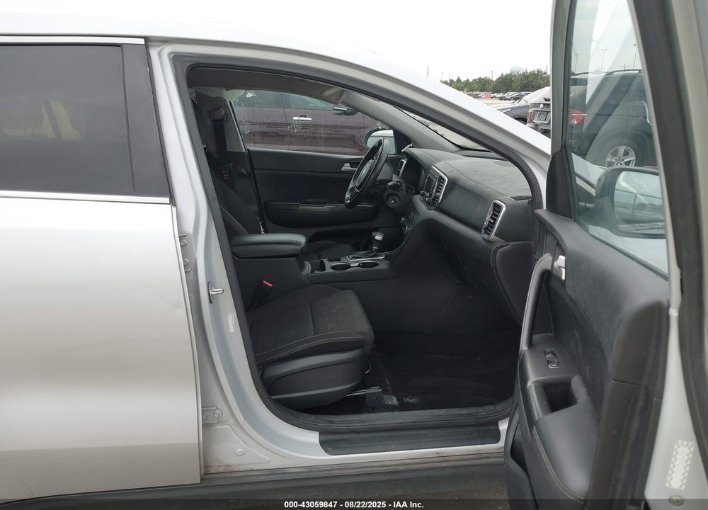 2018 KIA SPORTAGE LX VIN: KNDPM3AC2J7341244