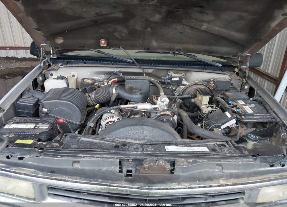 1999 GMC SUBURBAN 1500 SLT CMI VIN: 3GKEC16R9XG535931