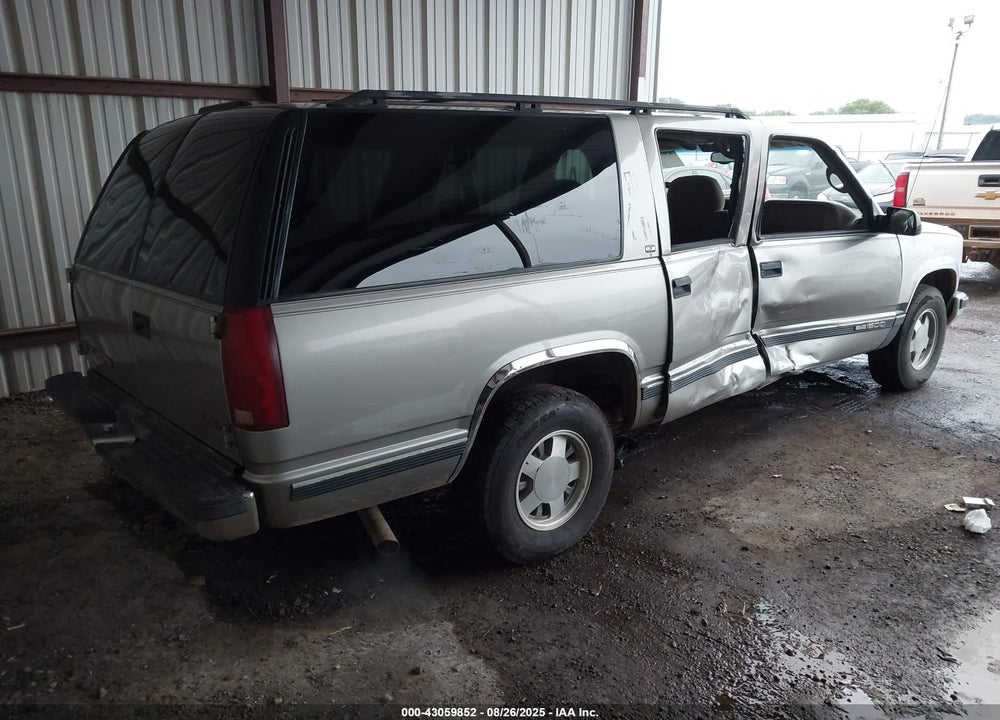 1999 GMC SUBURBAN 1500 SLT CMI VIN: 3GKEC16R9XG535931