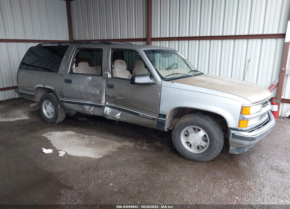1999 GMC SUBURBAN 1500 SLT CMI VIN: 3GKEC16R9XG535931