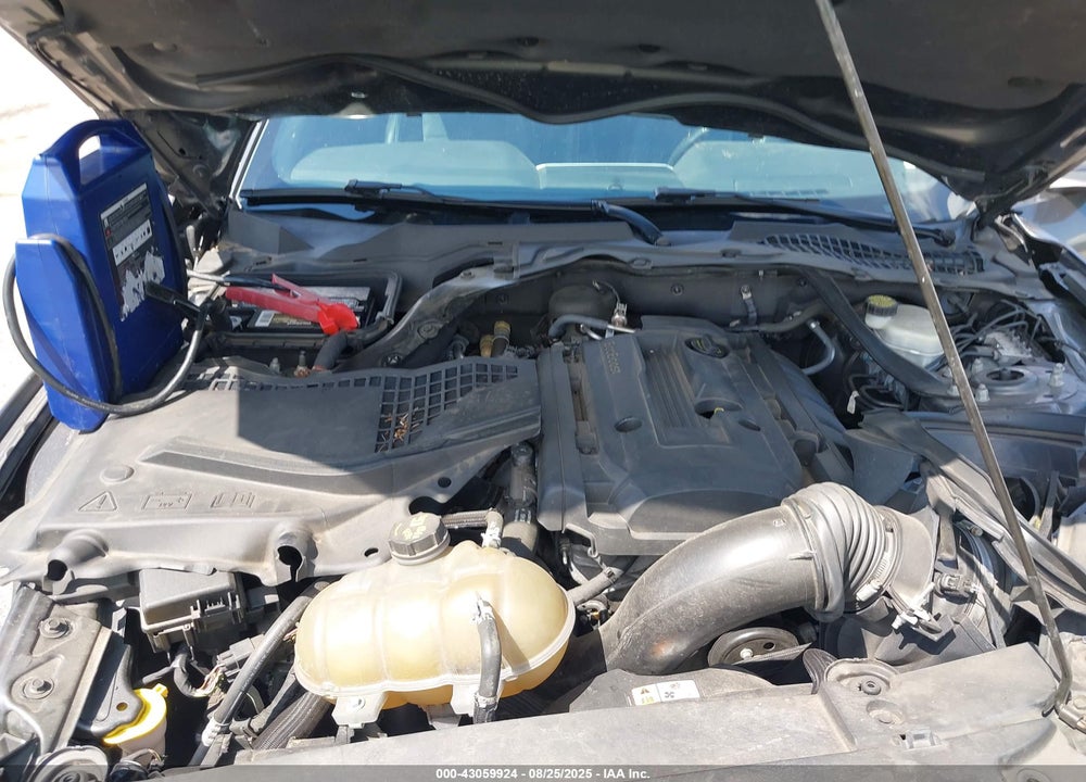 2015 FORD MUSTANG VIN: 1FATP8UH1F5365389