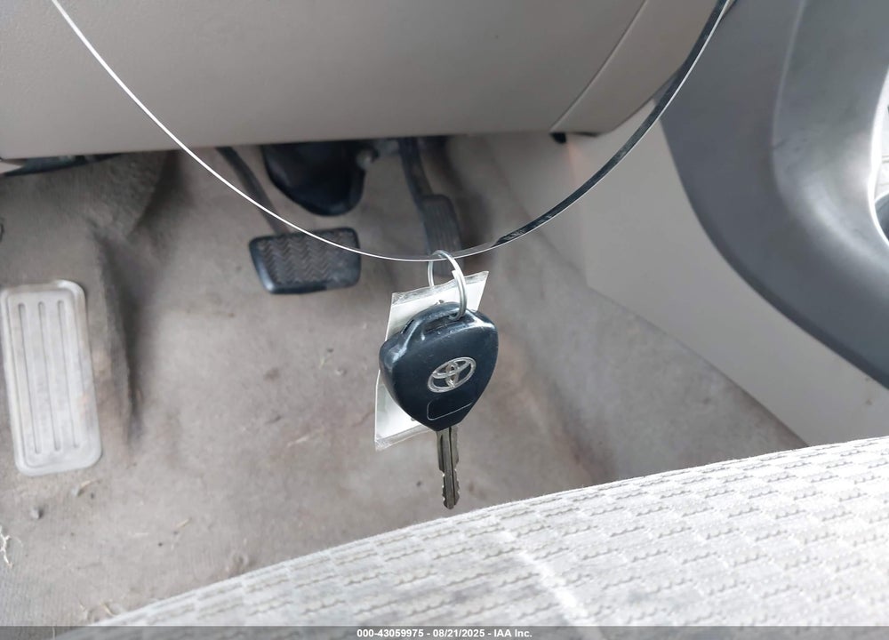 2008 TOYOTA RAV4 LIMITED VIN: JTMBD31V285211854