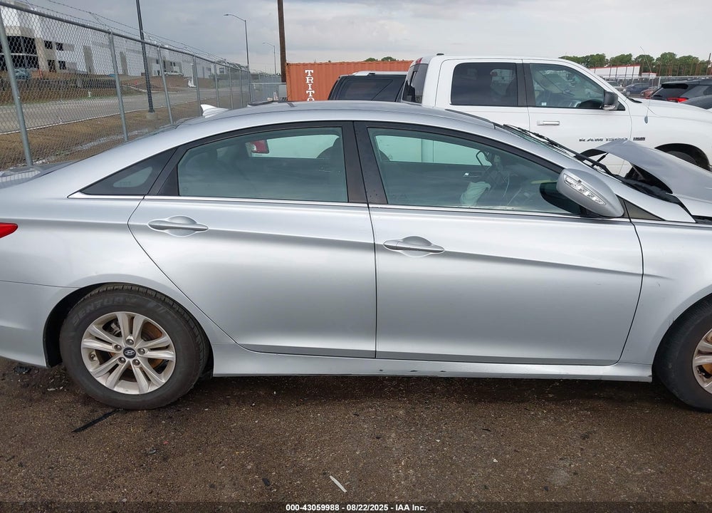 2014 HYUNDAI SONATA VIN: 5NPEB4AC9EH880397