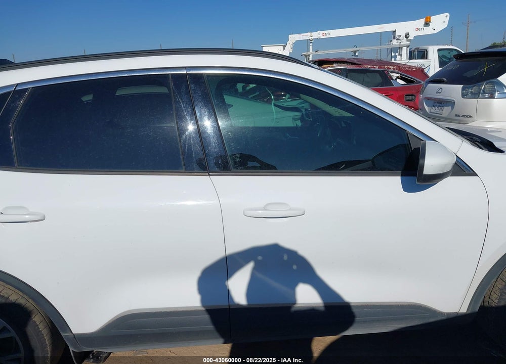 2020 FORD ESCAPE VIN: 1FMCU0H68LUA10147