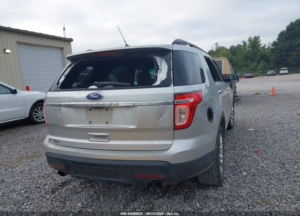 2011 FORD EXPLORER VIN: 1FMHK7F82BGA30240
