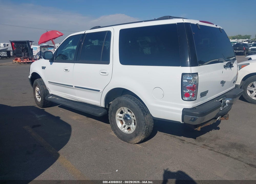 2001 FORD EXPEDITION XLT VIN: 1FMRU16W61LA66576