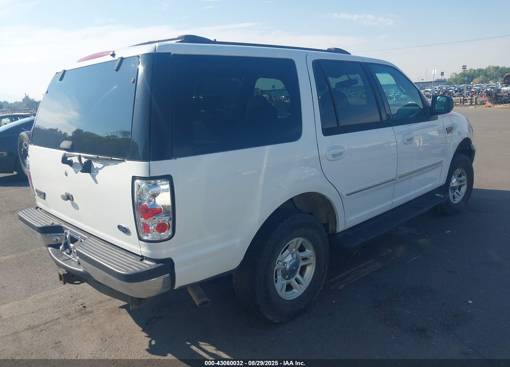 2001 FORD EXPEDITION XLT VIN: 1FMRU16W61LA66576